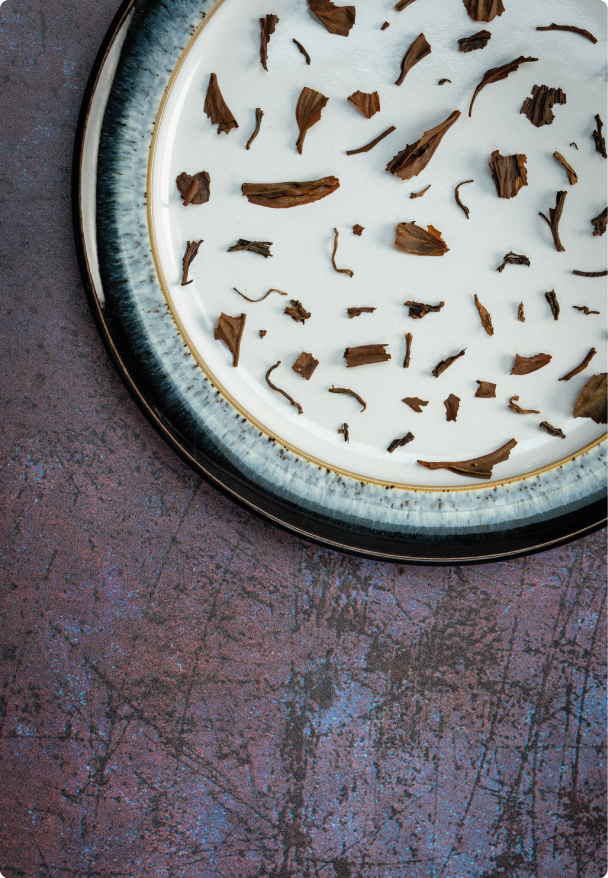 We wouldn't have it any other way. Leaves that look like leaves. They're big and they're tasty; kept in tact to preserve their flavour and picked by a real person at just the right time.