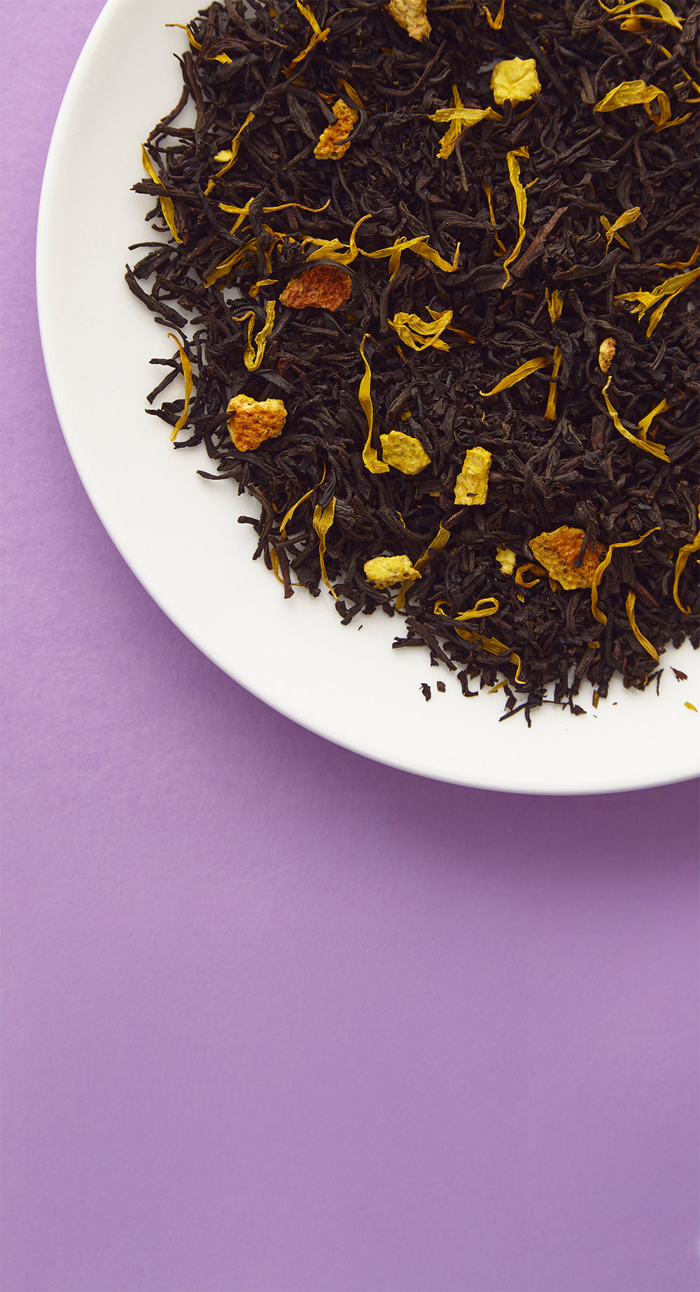 Rolled whole leaves deserve only the best ingredients. That's why you'll only ever see natural flavourings and chunky pieces of dried fruit, herbs and spices in our blends. 