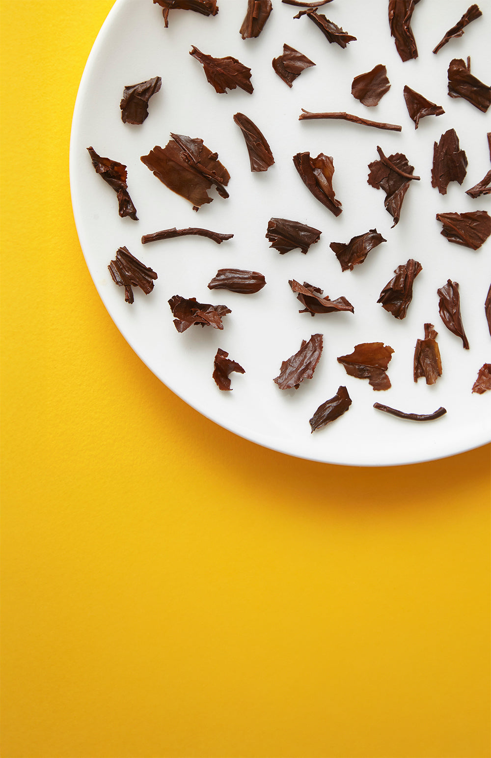 We wouldn't have it any other way. Leaves that look like leaves. They're big and they're tasty; kept in tact to preserve their flavour and picked by a real person at just the right time.