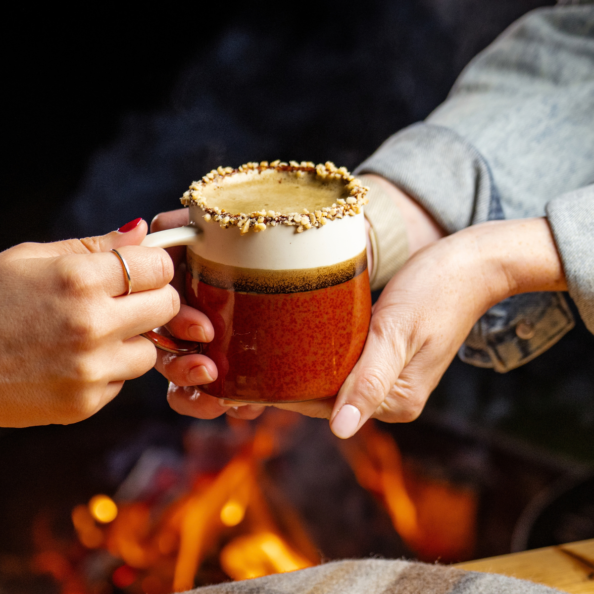 For the tea lover who thinks they have tried it all. Our smooth matcha and roasted hojicha make a gift that opens up a whole new world of flavour.